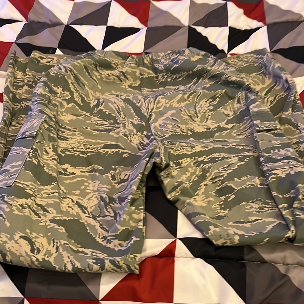 Camo maternity pants - Picture 7 of 7
